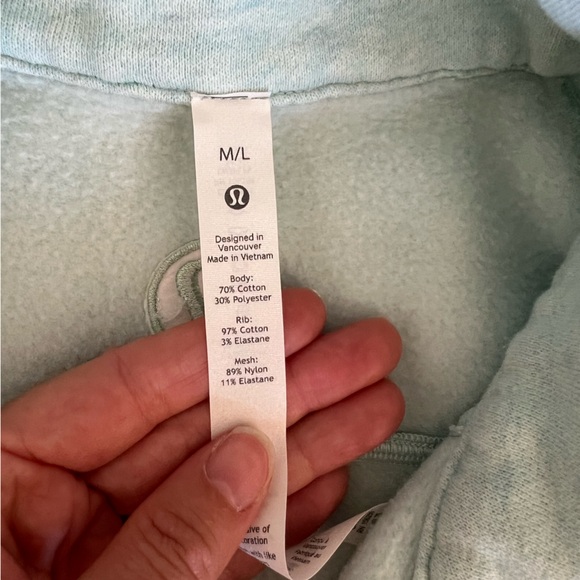 SOLD Lululemon Scuba Cropped Half-Zip Funnelneck Sweater - Picture 2 of 2